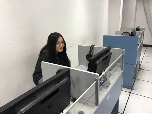 张莹.jpg